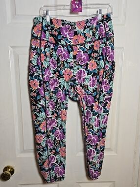 141 torrid 2 2X Black Floral Leggings with Purple, Coral & Mint Accents